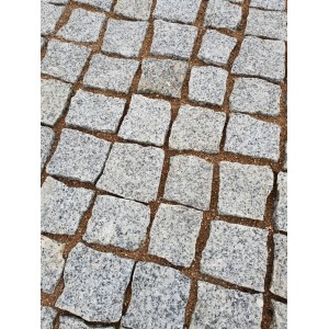 Kostka brukowa granitowa szara ~10x10x5 cm, kg 