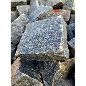 Kostka brukowa granitowa czarna łupana ~10x10x5 cm, kg 