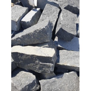 Kostka brukowa granitowa czarna łupana ~20x10x5, kg